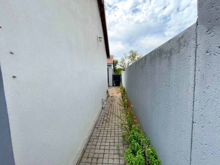 4 Bedroom Property for Sale in Buffelsfontein A H North West